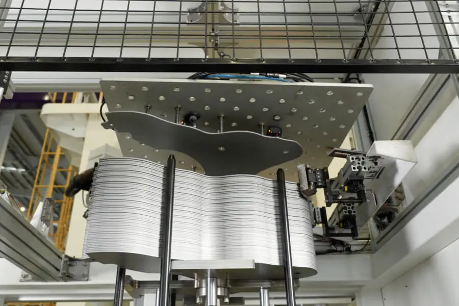 What are the advantages of metal stamping suspension components?